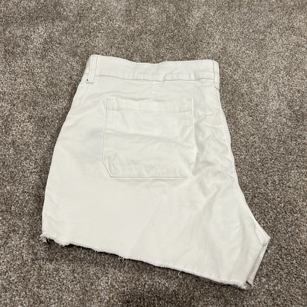 16 Kut shorts - Picture 3 of 3